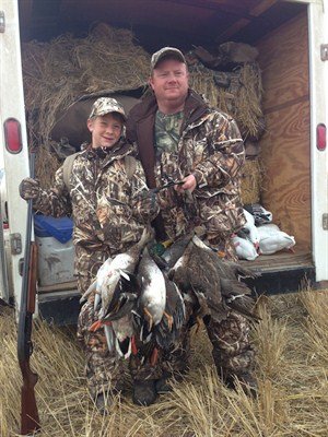 canadaduckhuntinginmanitoba_300x400