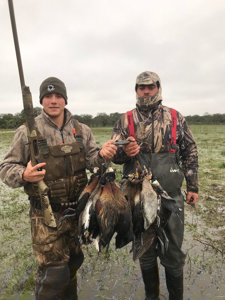 Getducks.com RIO SALADO DUCK HUNTING ARGENTINA