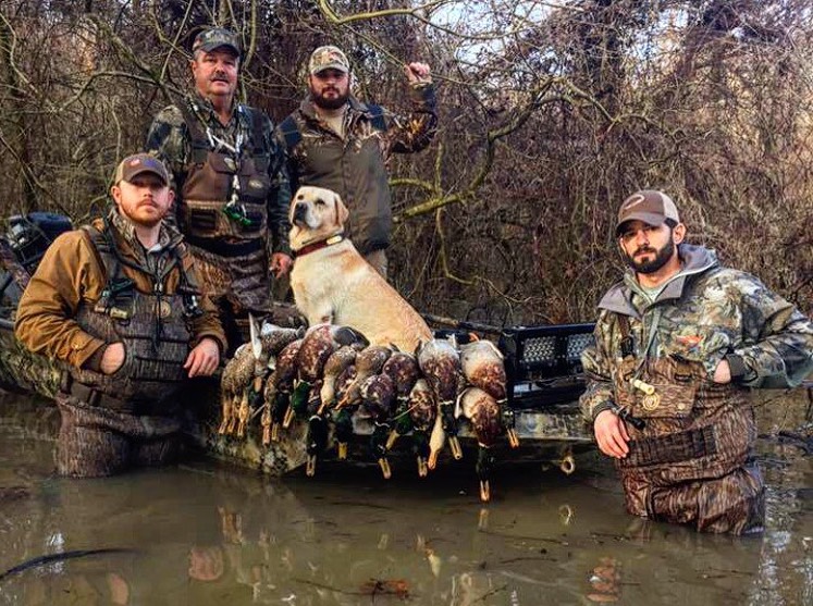 DUCK HUNTS IN MISSOURI