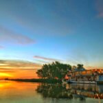 DUCK HUNT IN PARANA RIVER DELTA ARGENTINA LIVEABOARD LODGE